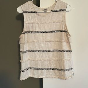 White/black causal tank